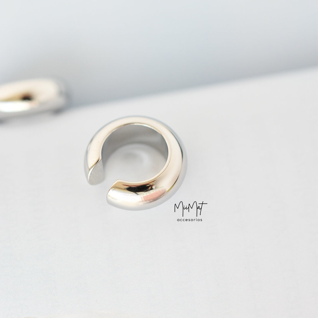 Ear Cuff Minimalist Plata