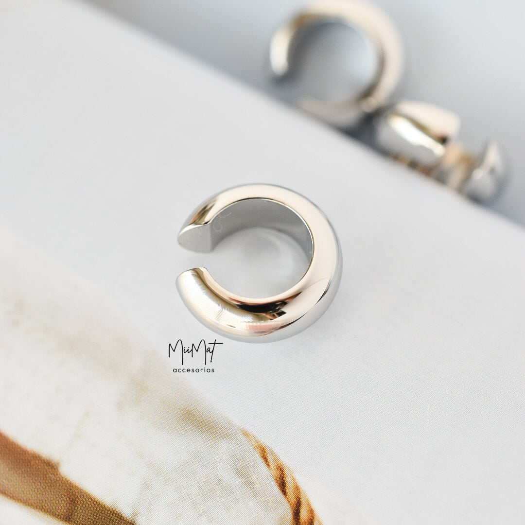 Ear Cuff Minimalist Plata