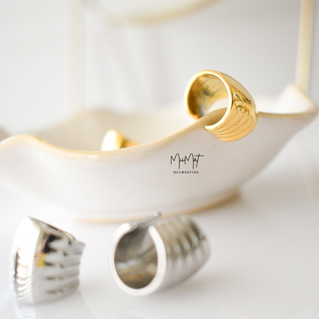 Ear Cuff Trendy Gold