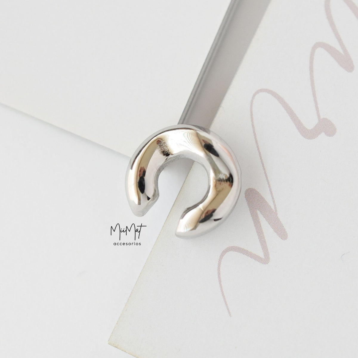Ear Cuff Wave Plata