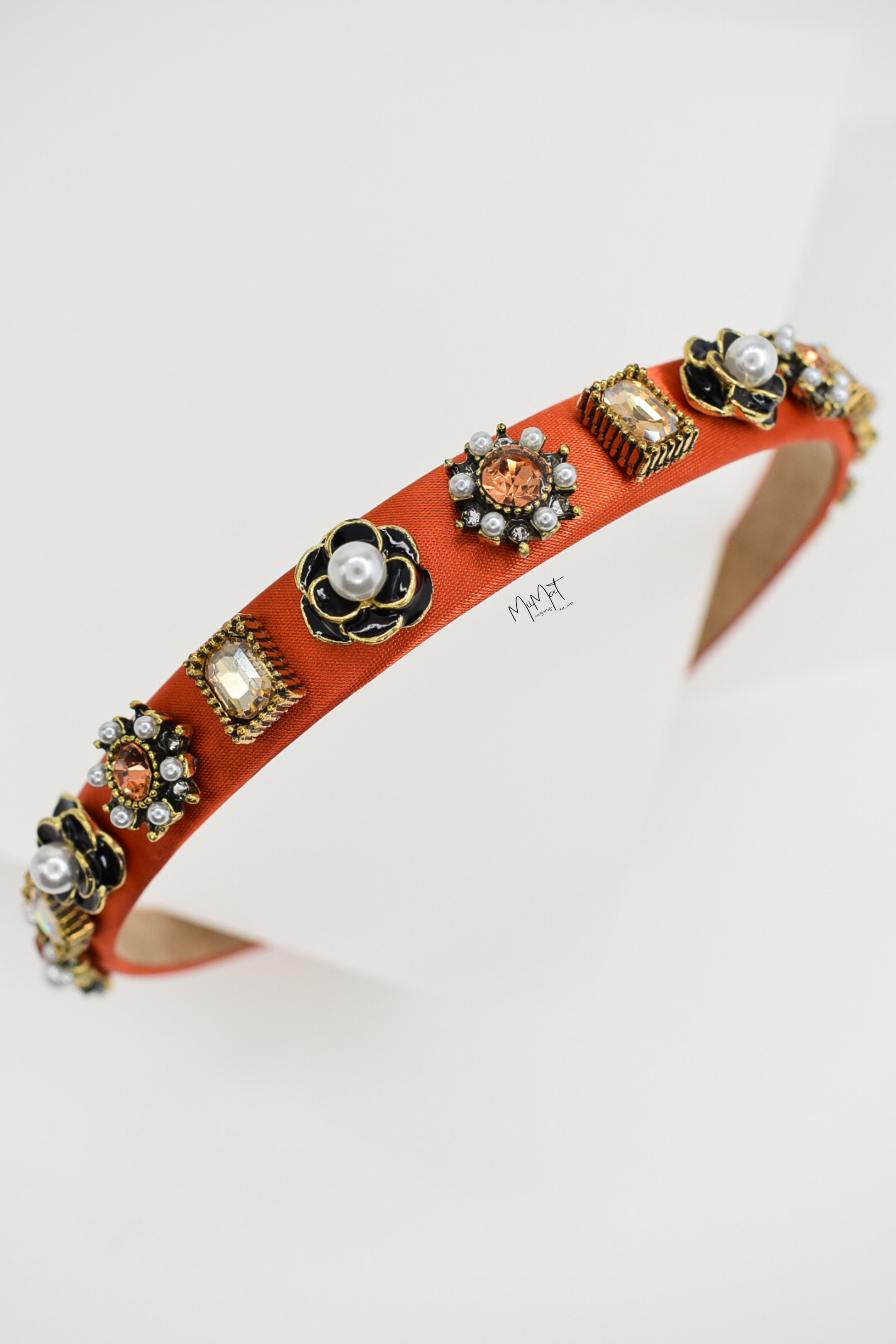 Diadema Black Flower