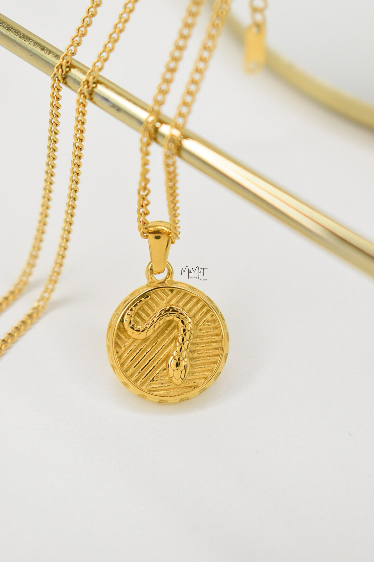 Collar Medalla Serpiente