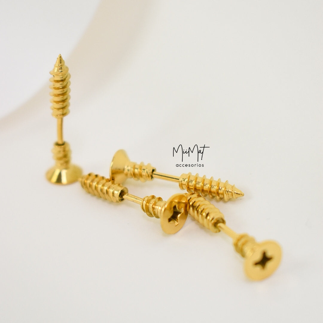 Aretes Clavo